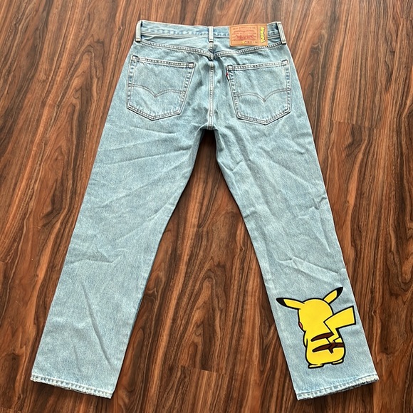 NWOT Levi’s x Pokémon 551 Z Straight - Picture 14 of 16